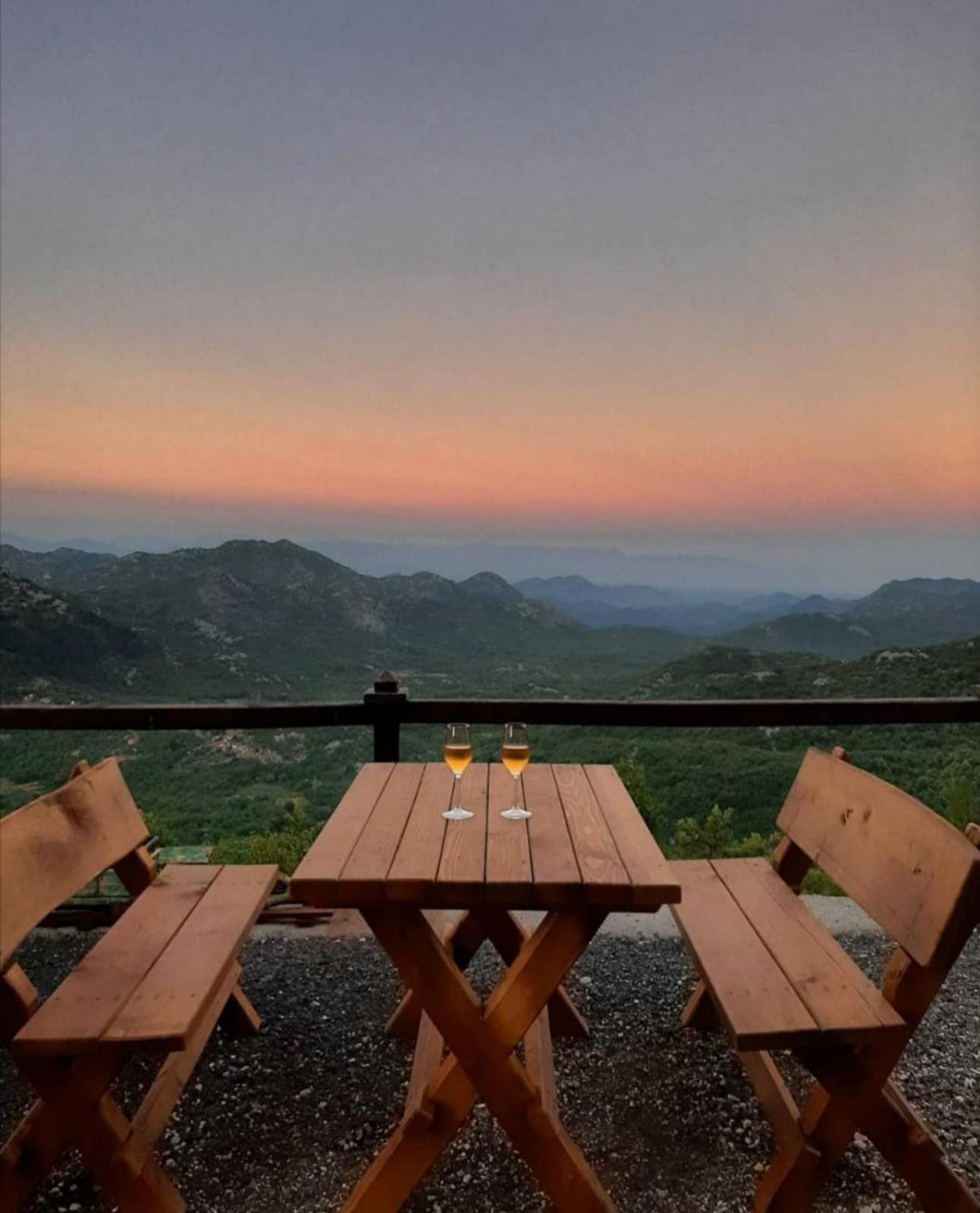 Hotel Camp Oaza,Lipa Cetinje Esterno foto