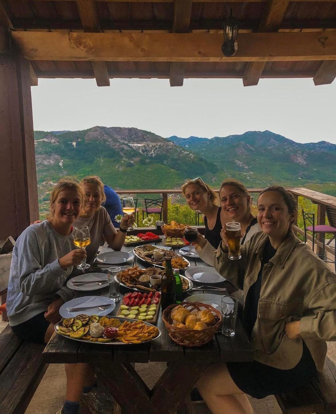 Hotel Camp Oaza,Lipa Cetinje Esterno foto