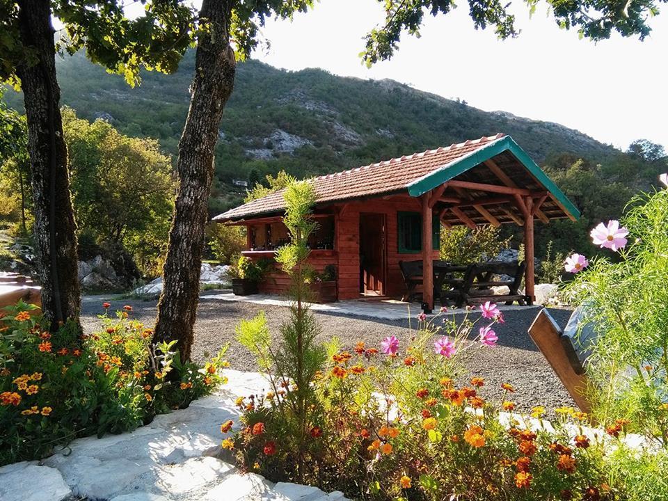 Hotel Camp Oaza,Lipa Cetinje Esterno foto